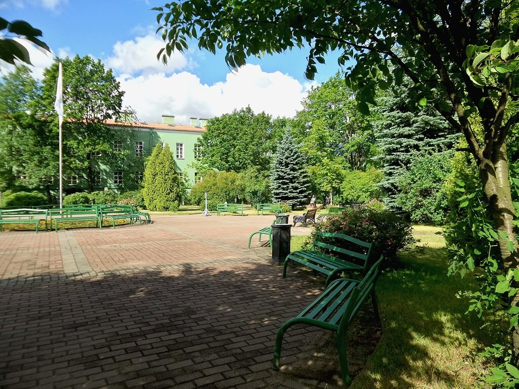 Парк скульптур при Филфаке СПбГУ